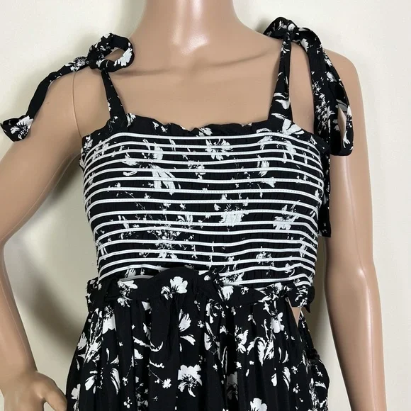 FREE PEOPLE REVOLVE BLACK FLORAL PRINT WIDE-LEG JUMPSUIT - Picture 3 of 11